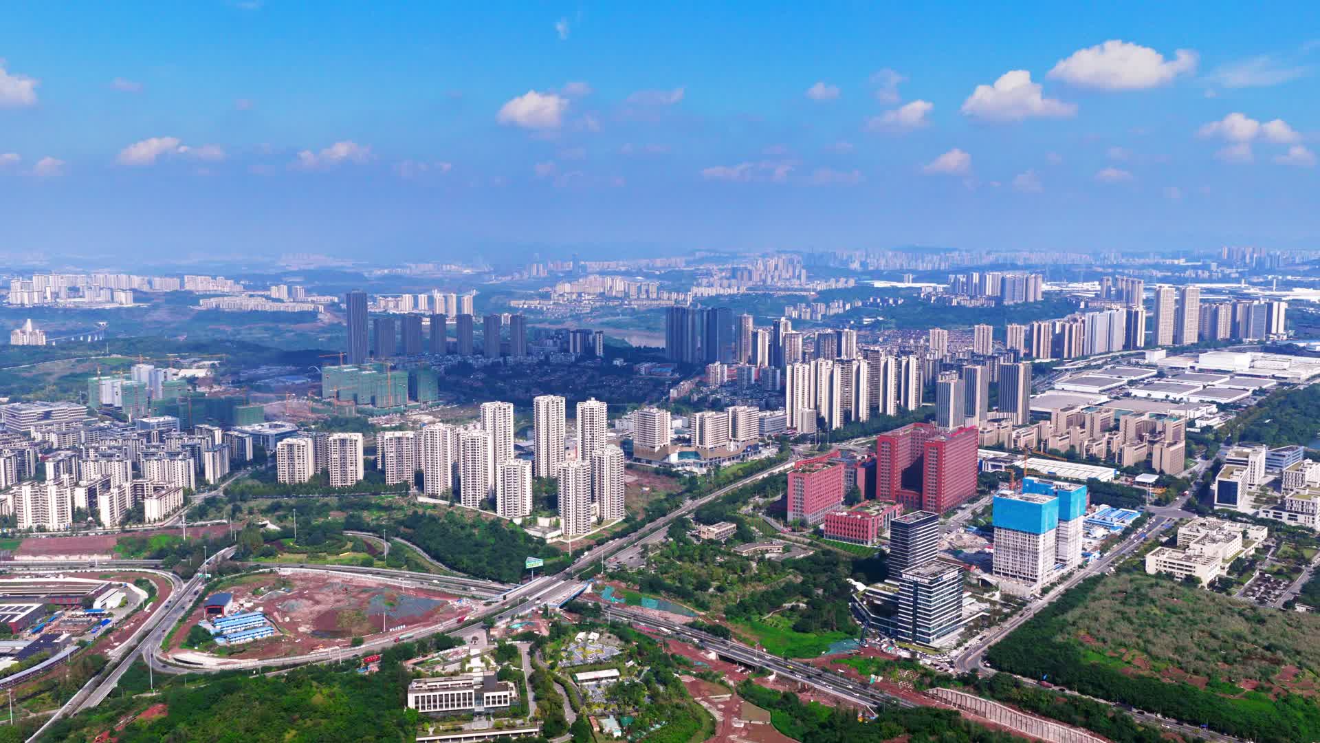 重庆礼嘉天街航拍蓝天白云视频的预览图