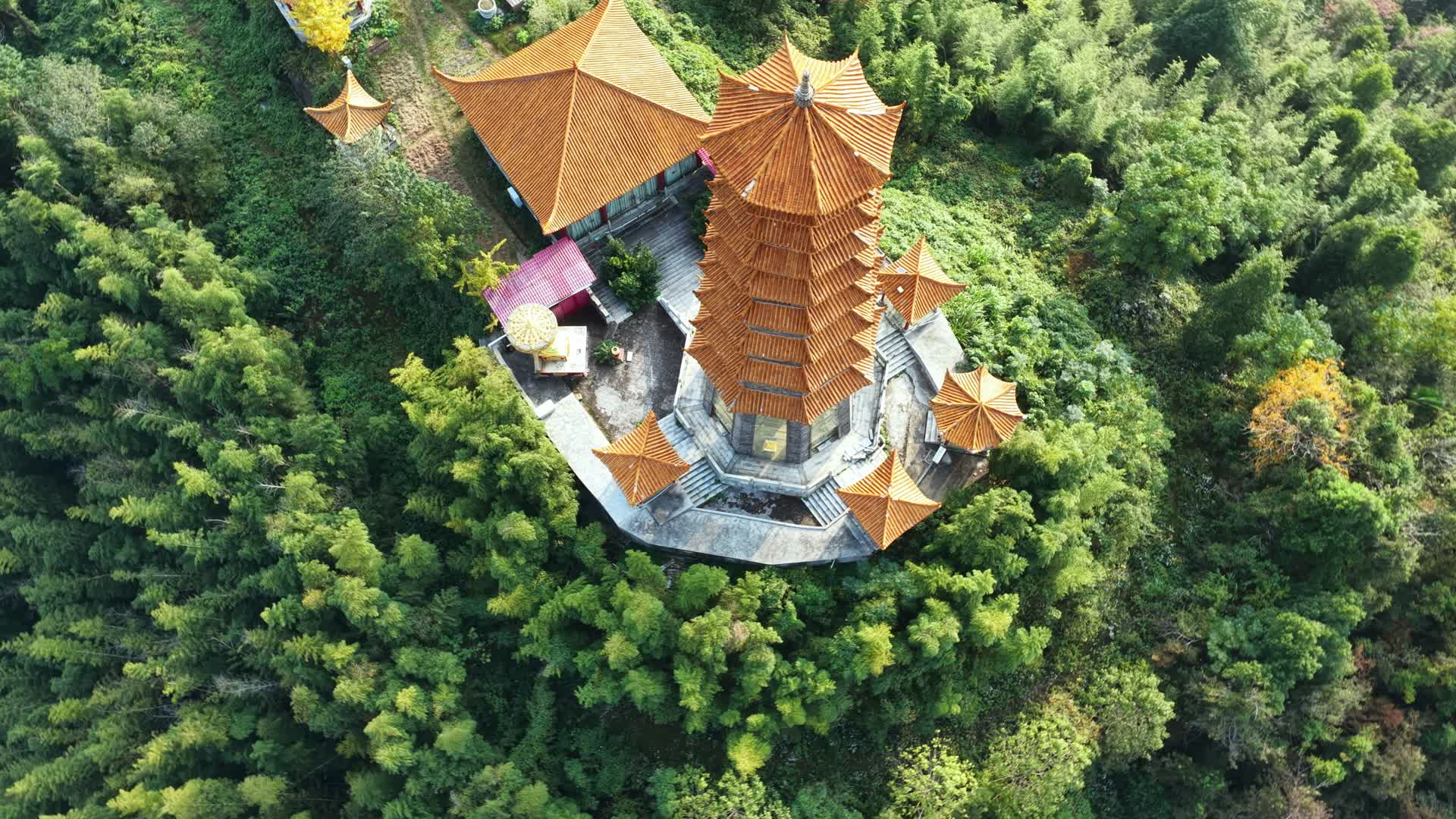 岳阳昆山古寺航拍视频的预览图