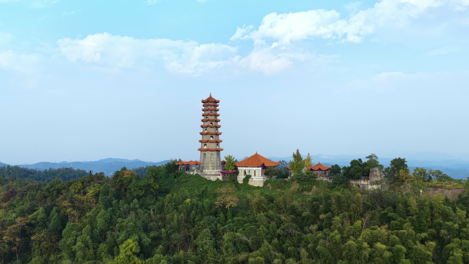 岳阳昆山古寺航拍视频的预览图