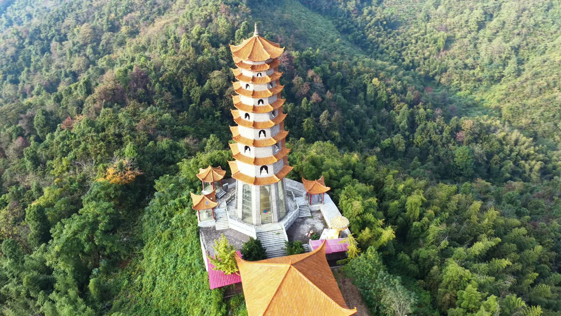 岳阳昆山古寺航拍视频的预览图