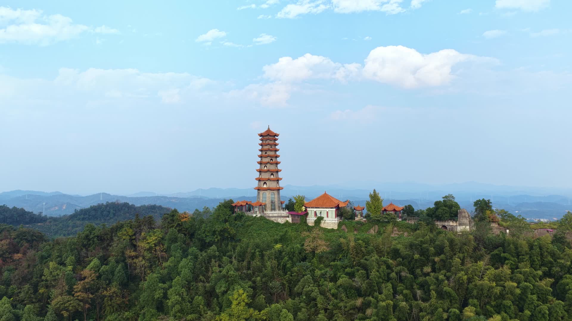 岳阳昆山古寺航拍视频的预览图